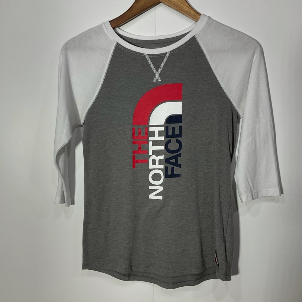 North Face youth gray t-shirt w/logo; long sleeve